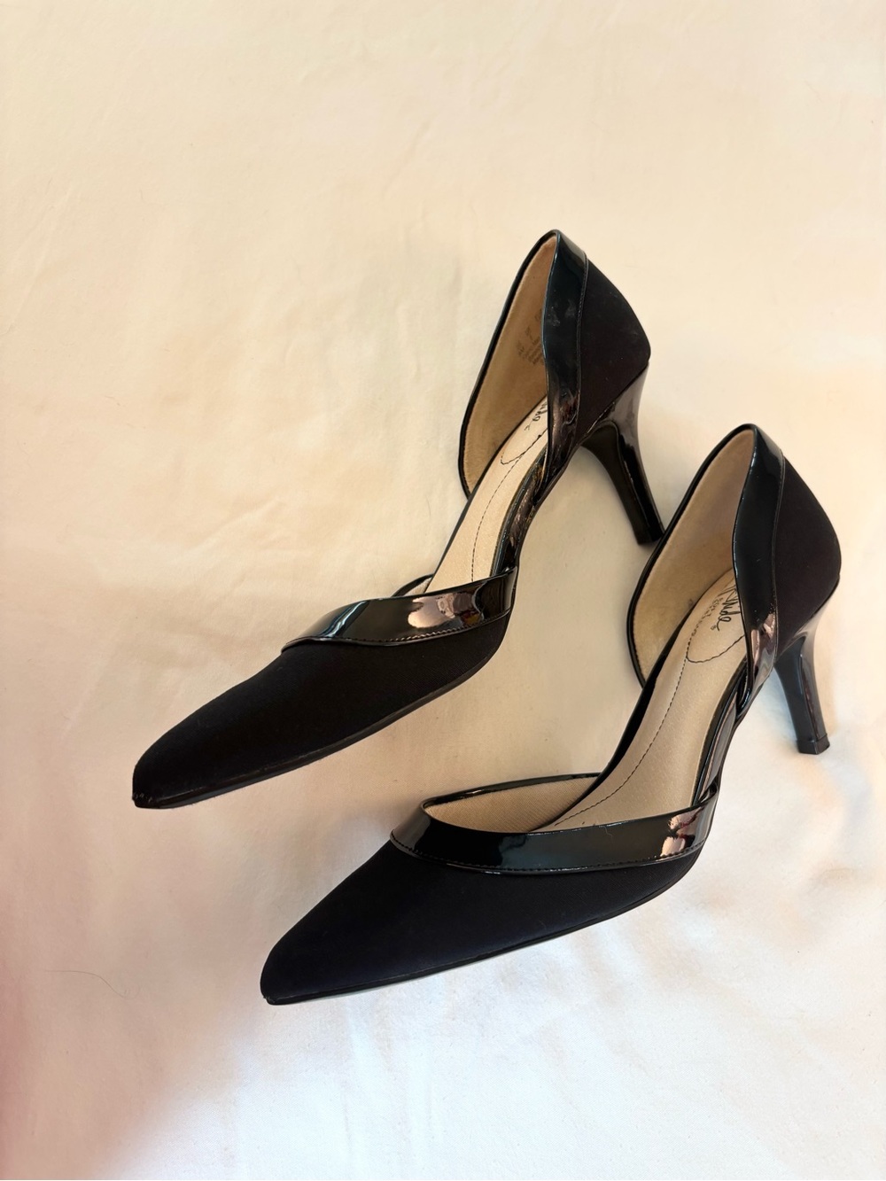 Life Stride Black Pointed D'Orsay Slingback Pumps - Picture 5 of 8